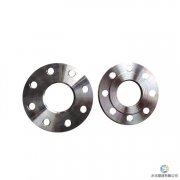 為什么不銹鋼法蘭管件在焊接的時(shí)候出現(xiàn)裂縫？